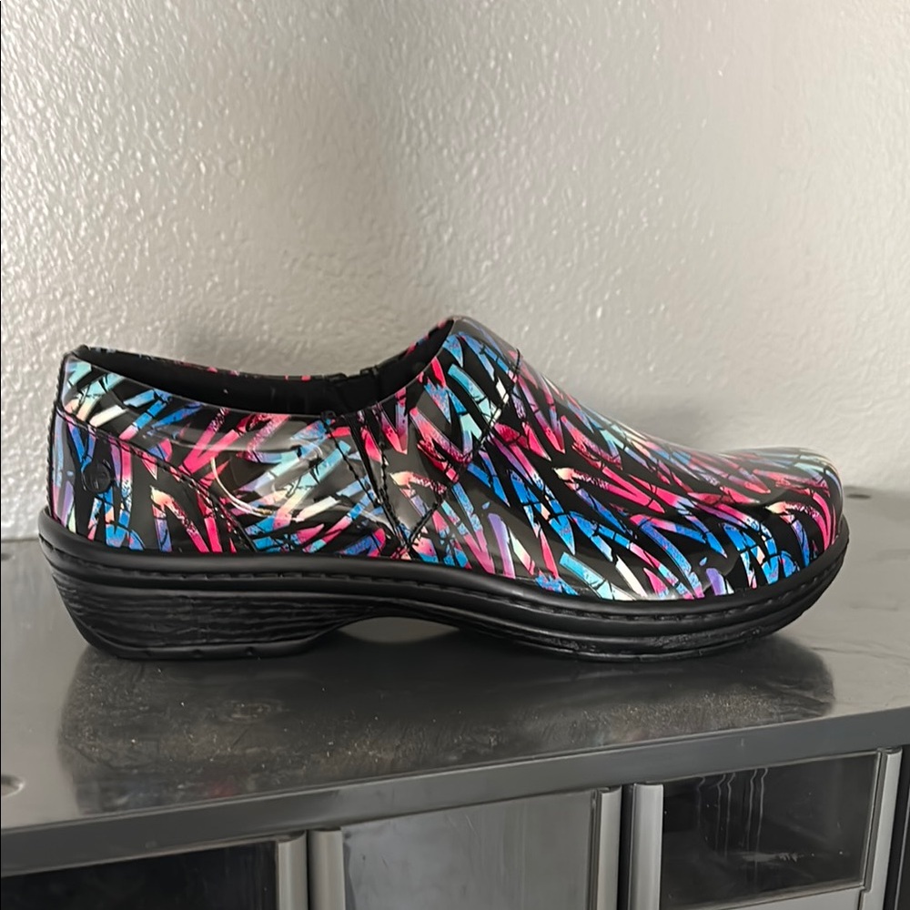 Klogs Women's Multicolor Slip-On Clogs